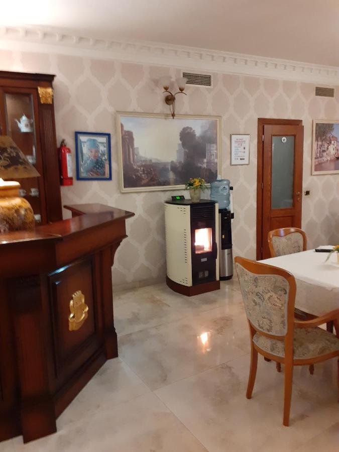 Hotel Guri Ελβασάν Εξωτερικό φωτογραφία