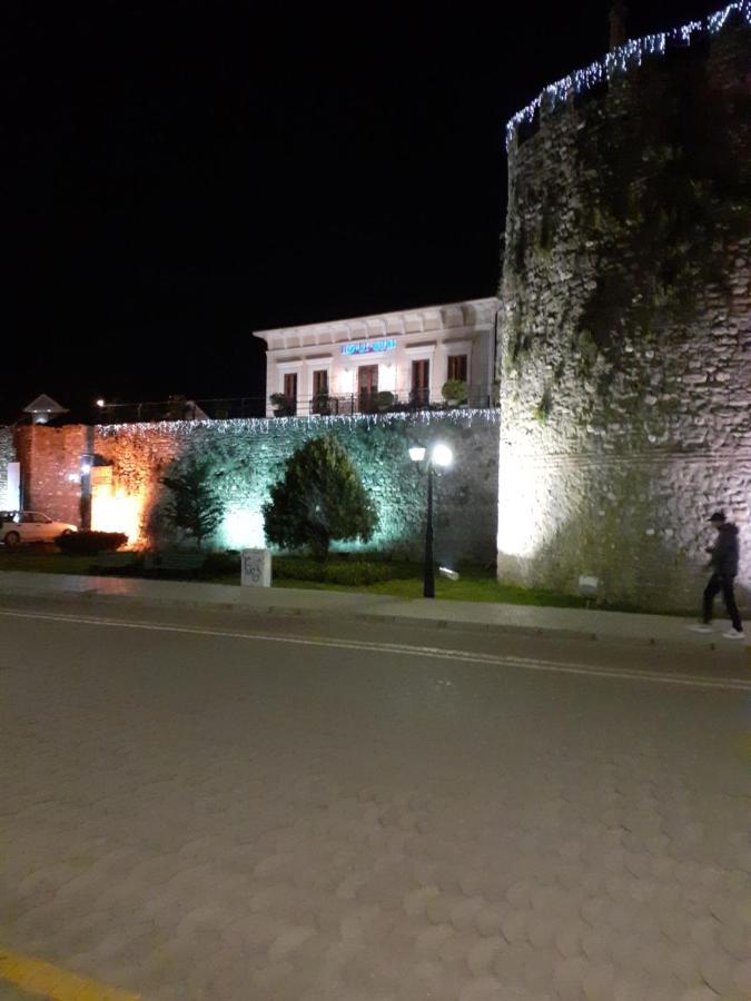 Hotel Guri Ελβασάν Εξωτερικό φωτογραφία